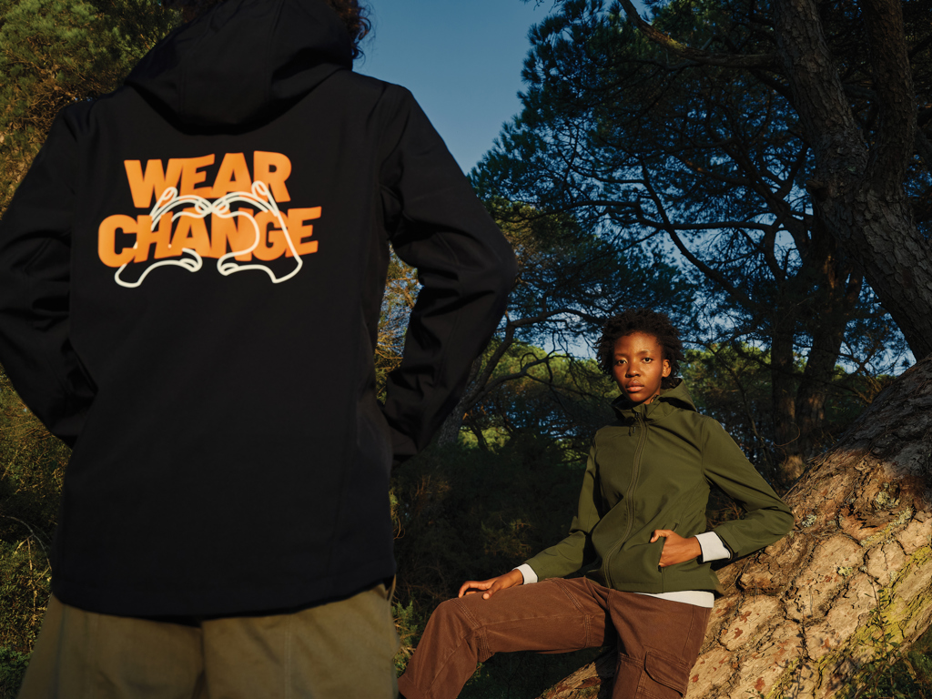 IQONIQ Makalu Herren-Softshelljacke aus 100% recyceltem Material mit Logo-Veredelung