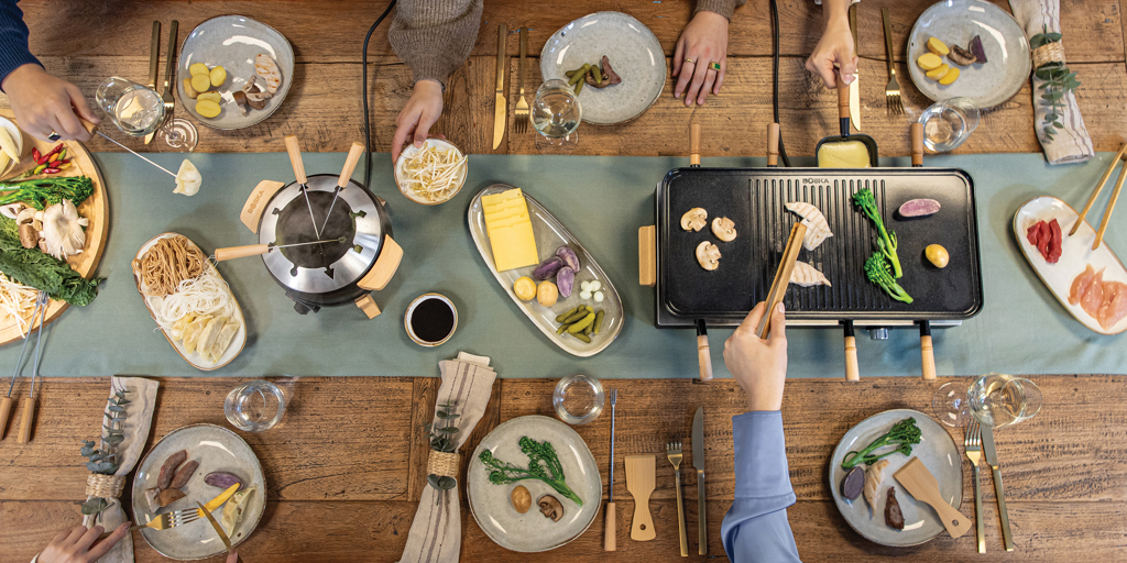 Boska Raclette Gourmet Party für 8 Personen – Edelstahl & Holz, mit Logo-Gravur Boska Raclette Gourmet Party für 8 Personen – Edelstahl & Holz, mit Logo-Gravur