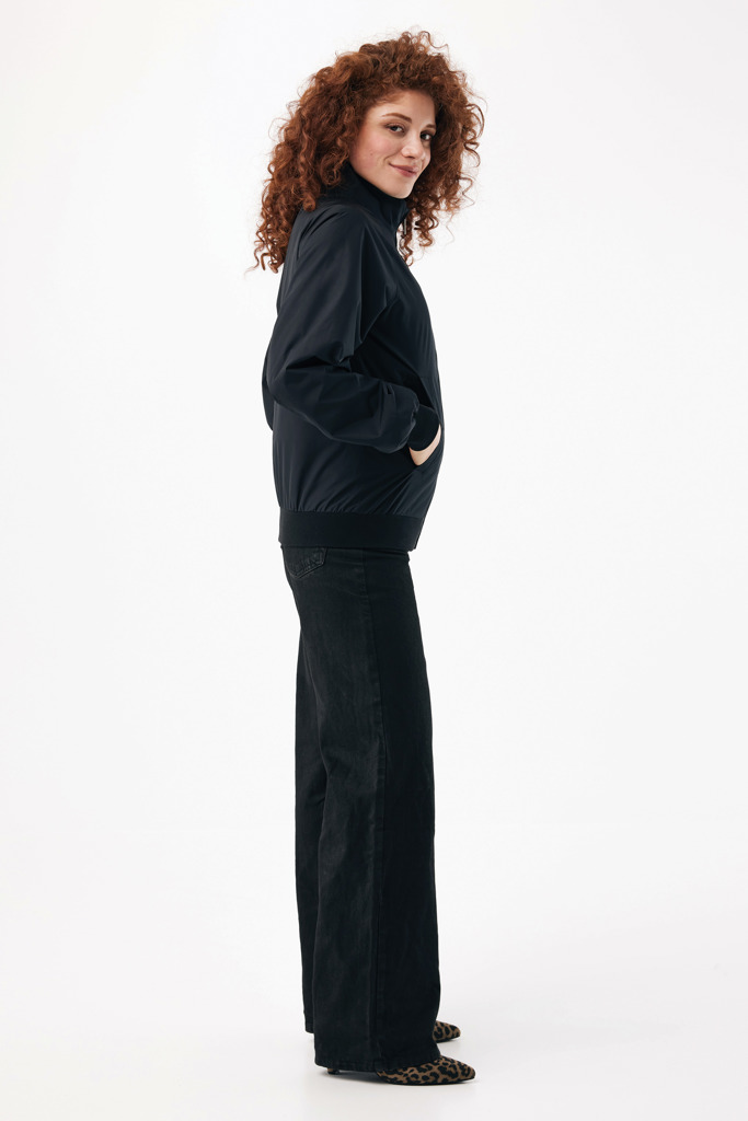 IQONIQ Odin Urban Jacke aus 100 % recyceltem Polyester, GRS-zertifiziert, mit individueller Stickerei oder Druck IQONIQ Odin Urban Jacke aus 100 % recyceltem Polyester, GRS-zertifiziert, mit individueller Stickerei oder Druck