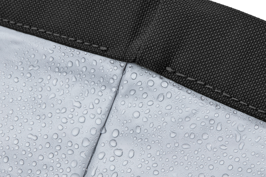 Black+Blum isolierte Lunch- und Kühltasche 6,7 L aus recyceltem PET, bedruckbar im Siebdruck-Transfer Black+Blum isolierte Lunch- und Kühltasche 6,7 L aus recyceltem PET, bedruckbar im Siebdruck-Transfer