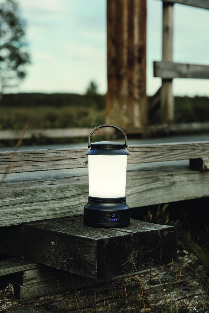 Nordic Drift Everest Bright RCS Campinglaterne mit Handkurbel – mit Logo bedruckbar