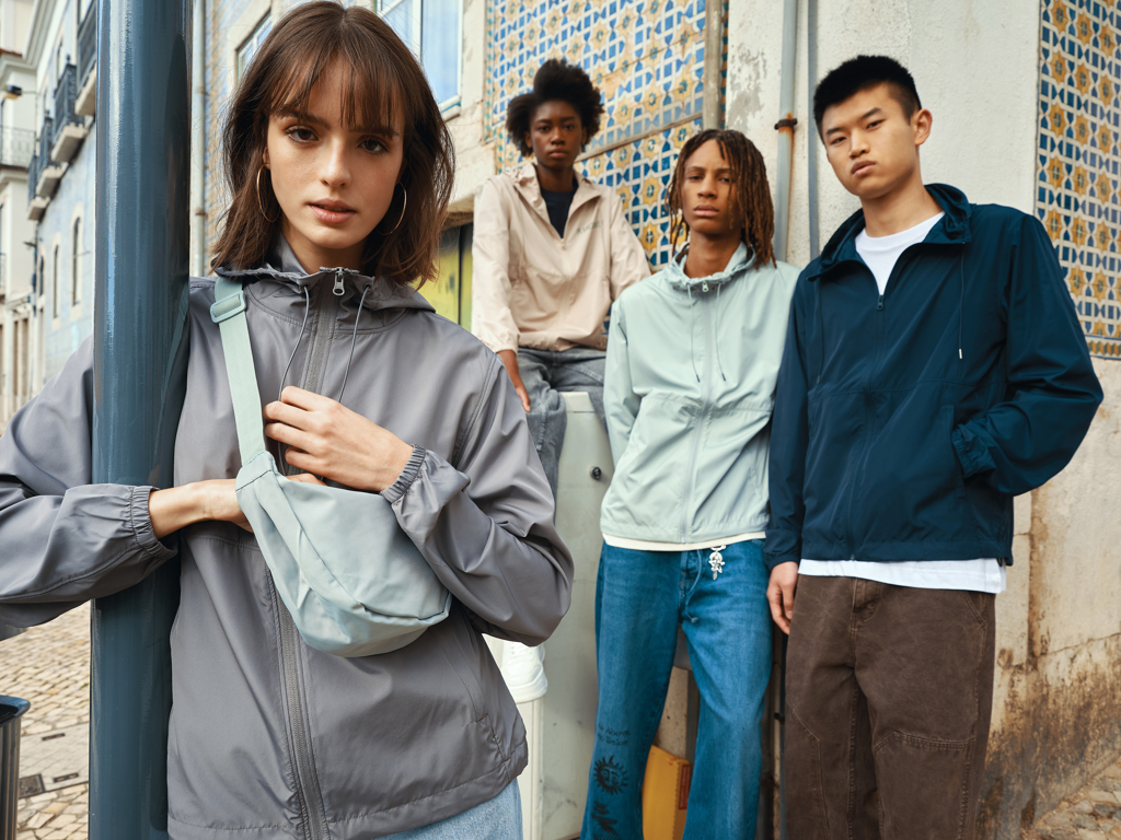 IQONIQ Logan Unisex-Jacke aus recyceltem Polyester (bedruckbar) IQONIQ Logan Unisex-Jacke aus recyceltem Polyester (bedruckbar)