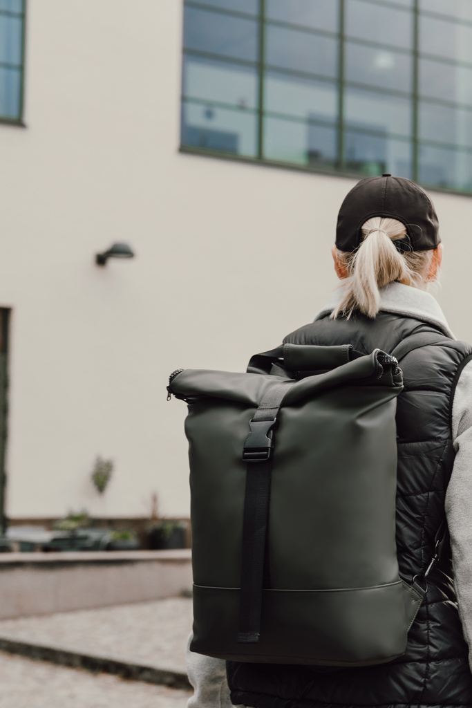 VINGA Baltimore Fahrradtasche mit 17-Zoll-Laptopfach, wandelbar zum Rucksack VINGA Baltimore Fahrradtasche mit 17-Zoll-Laptopfach, wandelbar zum Rucksack