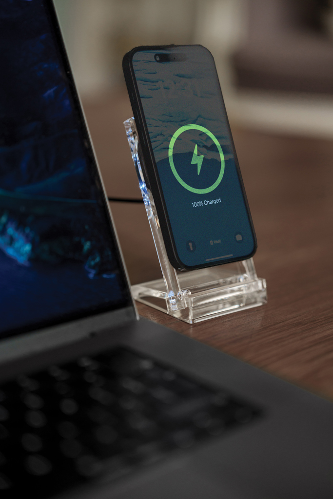 XD Collection Magcharge 15W magnetischer Wireless-Charger-Stand aus Acryl, bedruckbar mit Logo XD Collection Magcharge 15W magnetischer Wireless-Charger-Stand aus Acryl, bedruckbar mit Logo