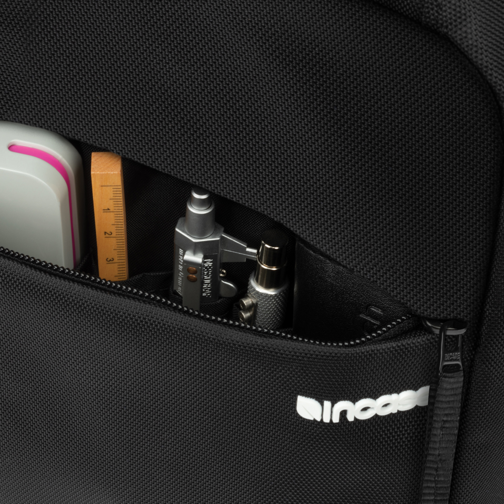Incase ICON Slim Pack Laptop-Rucksack 16 Zoll aus Nylon mit Logo-Bestickung Incase ICON Slim Pack Laptop-Rucksack 16 Zoll aus Nylon mit Logo-Bestickung