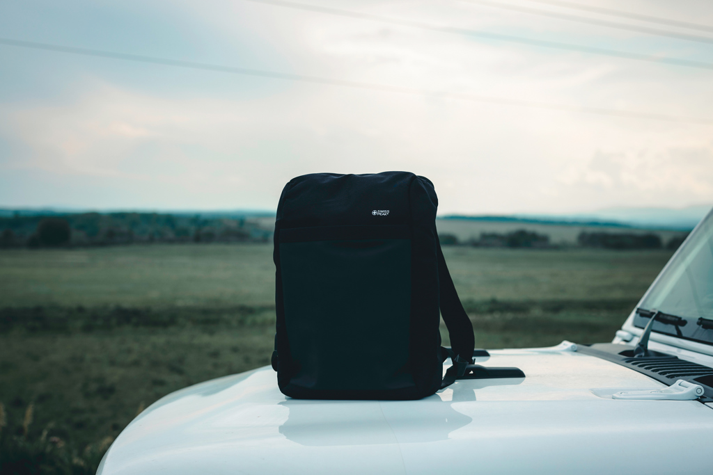 Swiss Peak Anti-Diebstahl Rucksack mit RFID-Schutz und USB-Port Swiss Peak Anti-Diebstahl Rucksack mit RFID-Schutz und USB-Port