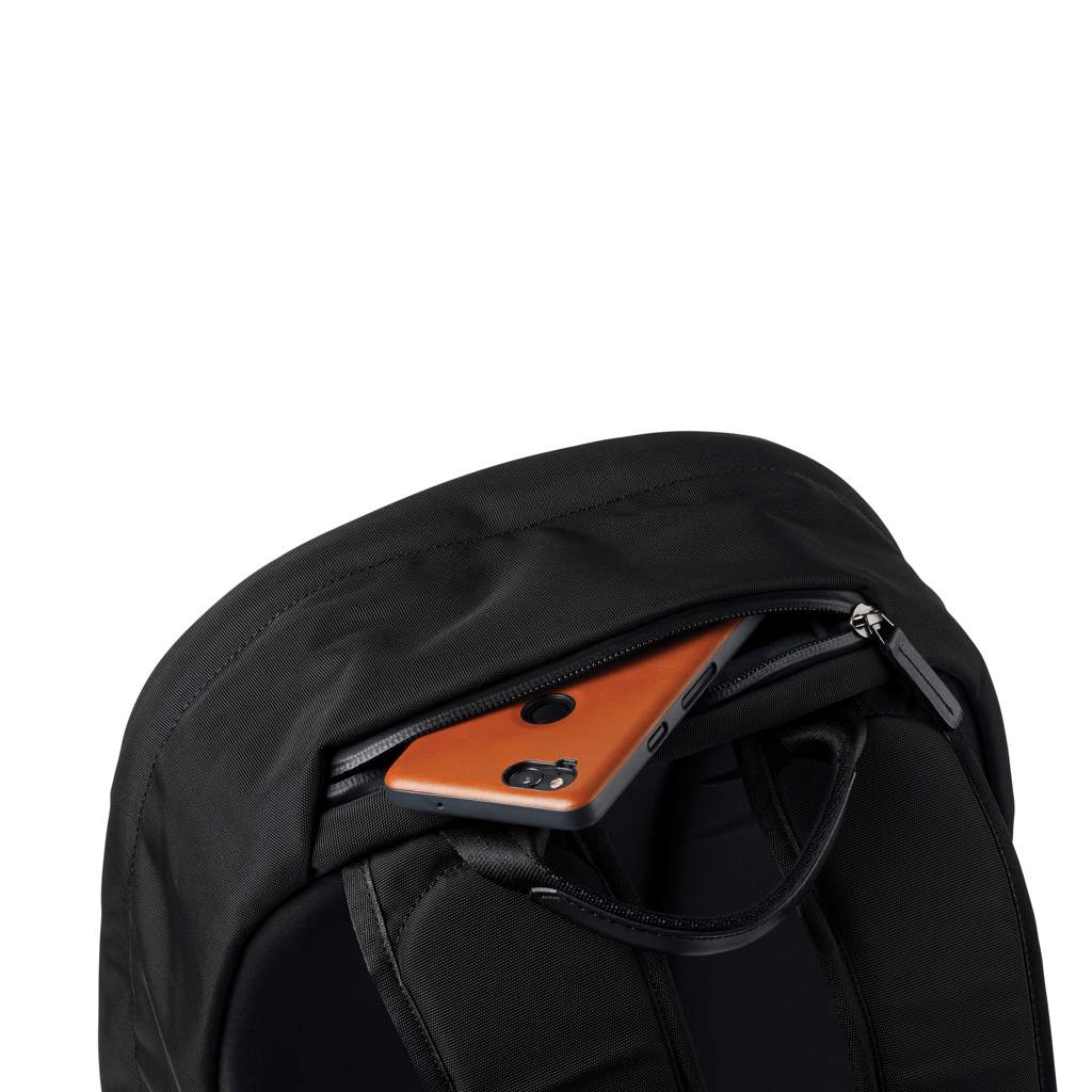 Bellroy Classic Rucksack aus rPET für 16-Zoll-Laptops, schwarz