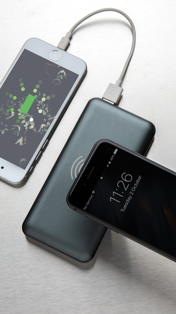 Powerbank 10000 mAh PD18W Wireless10W, Kabel PVC-frei grau Powerbank 10000 mAh PD18W Wireless10W, Kabel PVC-frei grau