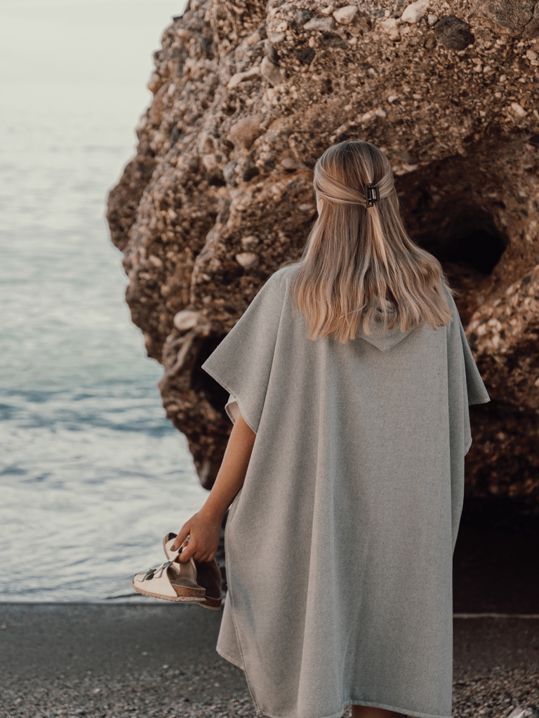 VINGA Tolo Hamam Frottee Strandponcho gelb, 100 × 95 cm, OEKO-TEX