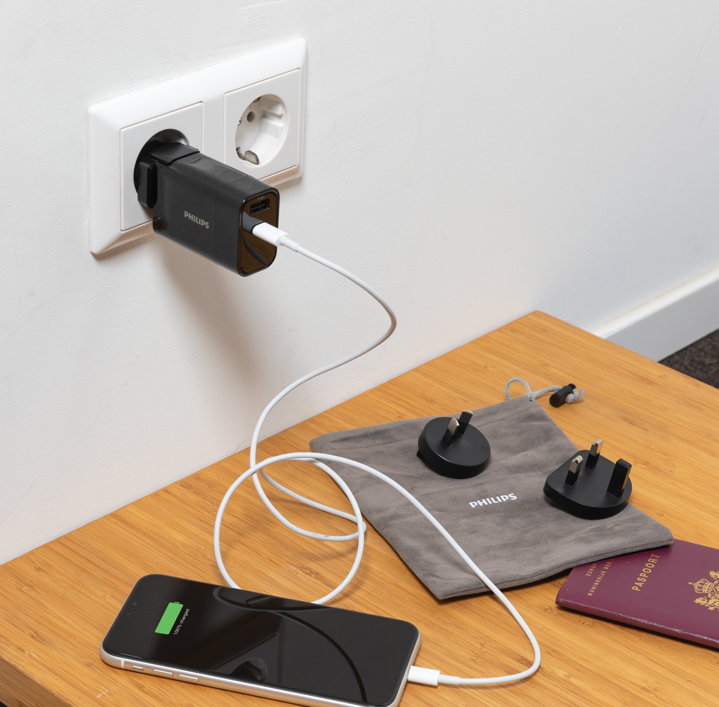 Philips USB-C PD 30W Reiseladegerät, 4 Stecker – schwarz