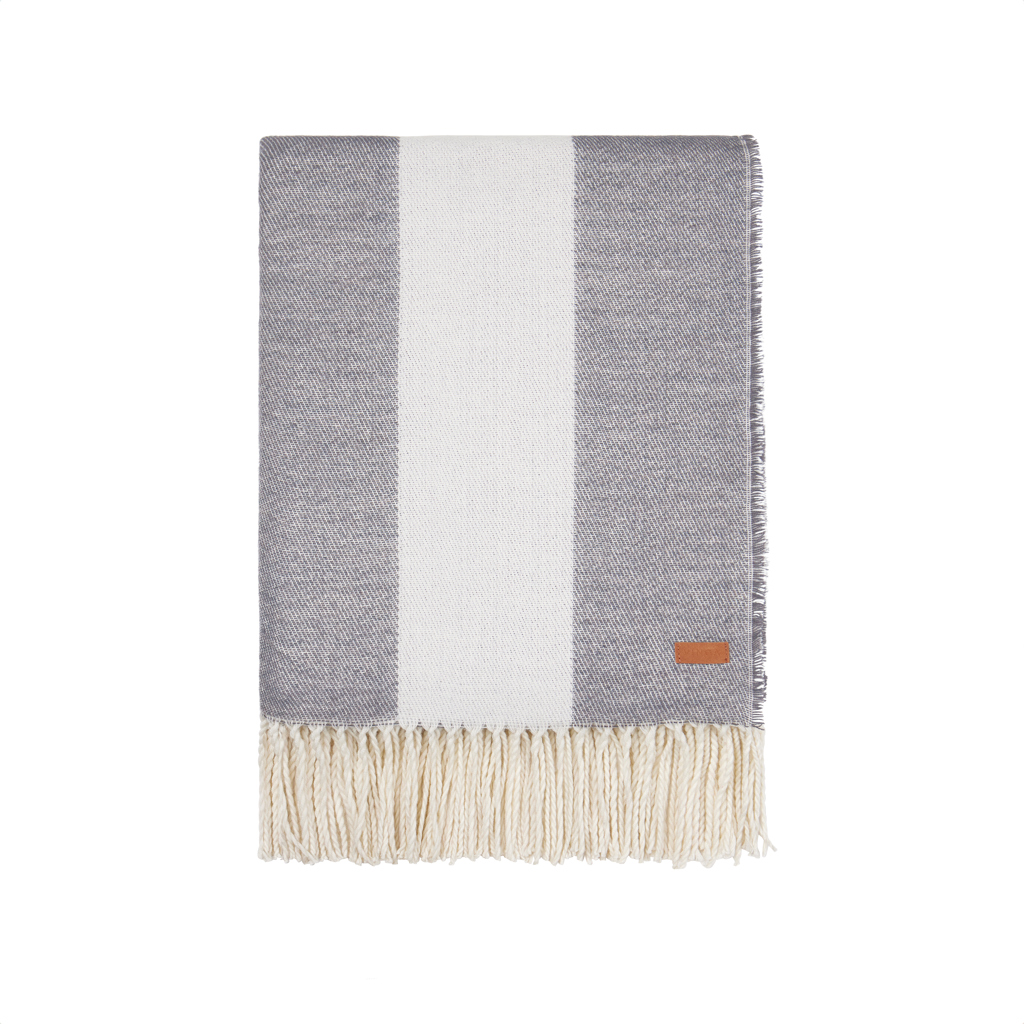 VINGA Tella Aware™ Polylana® Decke mit Kunstleder-Logo-Patch