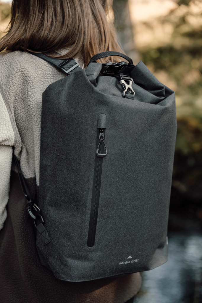 Nordic Drift Trail RCS Fahrradtasche 25 L mit Rollverschluss – bedruckbar Nordic Drift Trail RCS Fahrradtasche 25 L mit Rollverschluss – bedruckbar