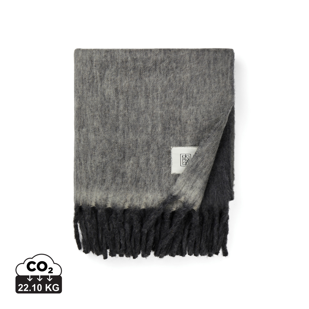 VINGA Saletto Wolldecke 170 × 130 cm, mulesing-frei, mit Kunstlederbadge veredelbar VINGA Saletto Wolldecke 170 × 130 cm, mulesing-frei, mit Kunstlederbadge veredelbar