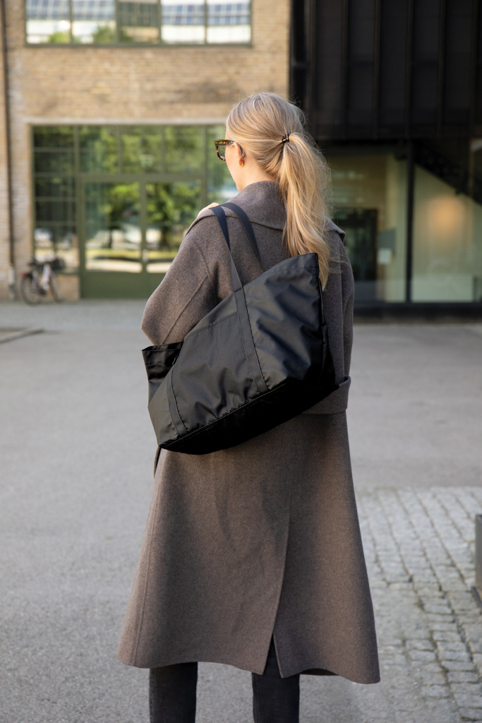 VINGA Livorno Maxi-Tasche aus GRS-recyceltem Polyester, faltbar, bedruckbar VINGA Livorno Maxi-Tasche aus GRS-recyceltem Polyester, faltbar, bedruckbar