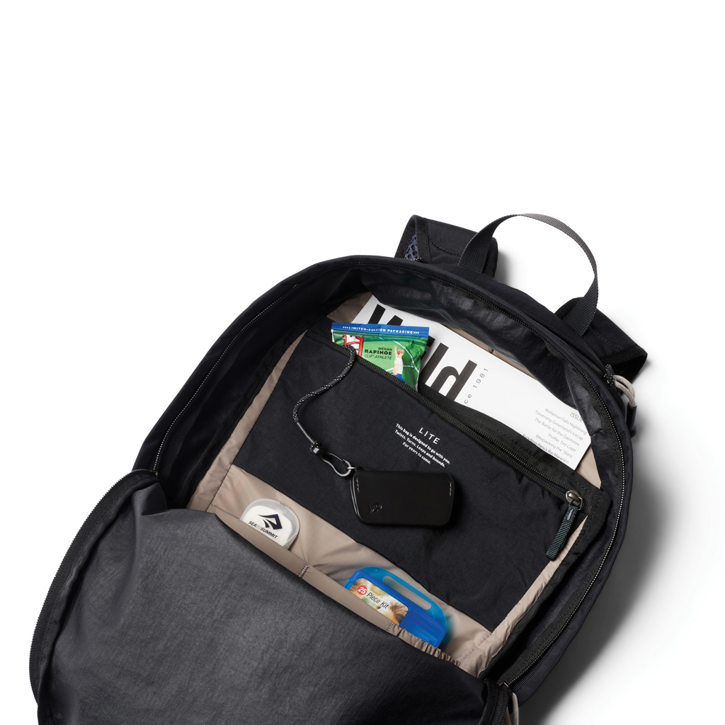 Bellroy Lite Daypack aus 100 % recyceltem PET, bedruck- und bestickbar