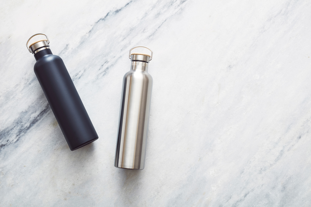 VINGA Miles Thermosflasche 1000 ml Edelstahl, vakuumisoliert, schwarz VINGA Miles Thermosflasche 1000 ml Edelstahl, vakuumisoliert, schwarz