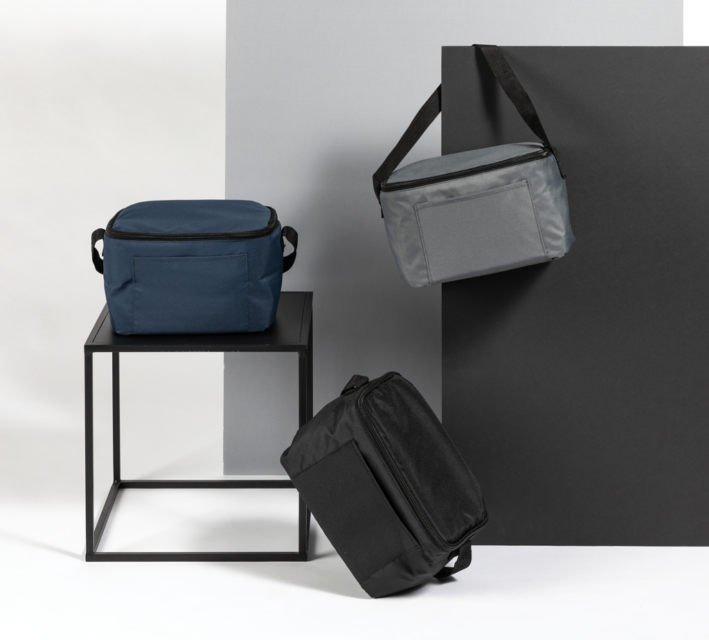 XD Collection Impact AWARE Kühltasche aus rPET für 6 Dosen, bedruckbar XD Collection Impact AWARE Kühltasche aus rPET für 6 Dosen, bedruckbar