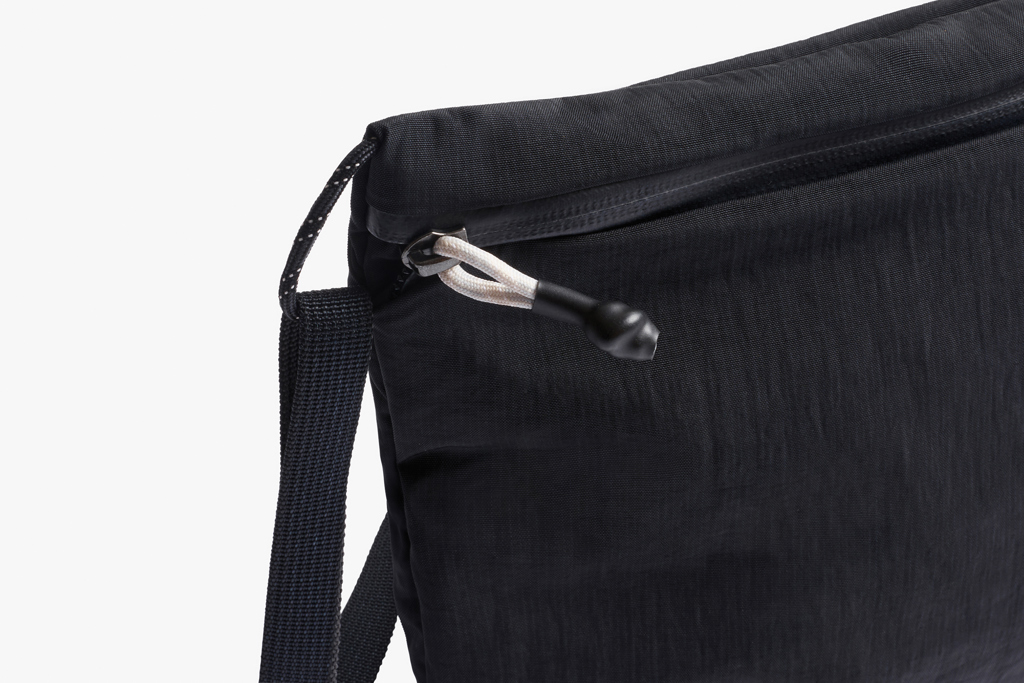 Bellroy Lite Sacoche Crossbody-Tasche aus recyceltem PET-Ripstop