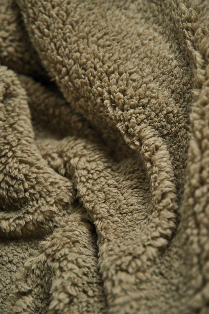 VINGA Maine Doppelflor-Decke aus 65 % recyceltem Polyester (GRS), 170 × 130 cm