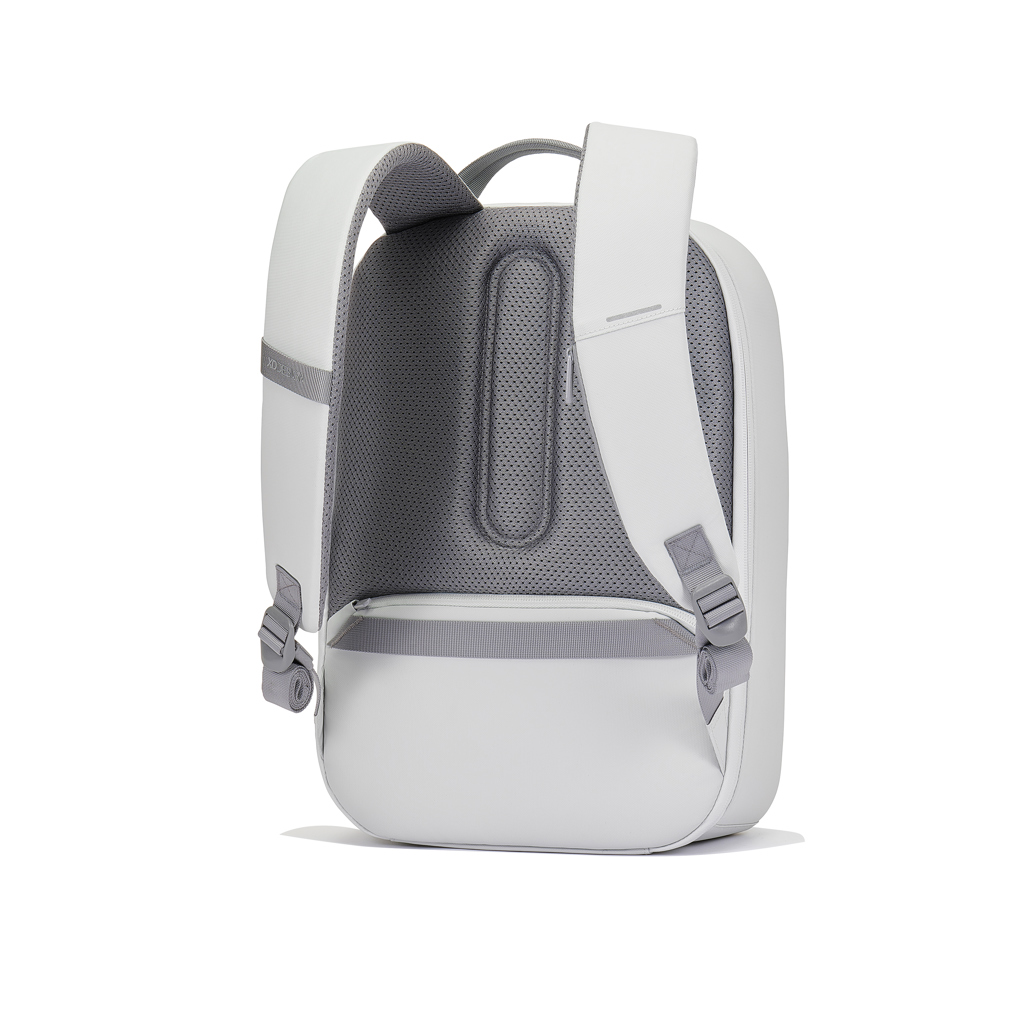 XD Design Bobby Edge Anti-Diebstahl-Rucksack aus R-PET mit RFID-Schutz und Logo-Veredelung XD Design Bobby Edge Anti-Diebstahl-Rucksack aus R-PET mit RFID-Schutz und Logo-Veredelung