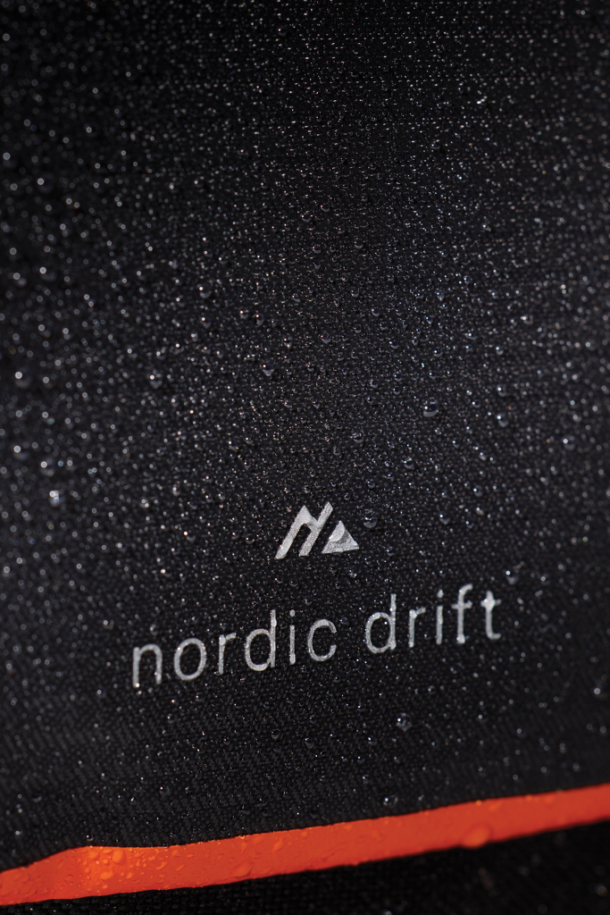Nordic Drift Trail RCS Kulturbeutel 3 L recyceltes PET schwarz – mit Logo bedruckbar