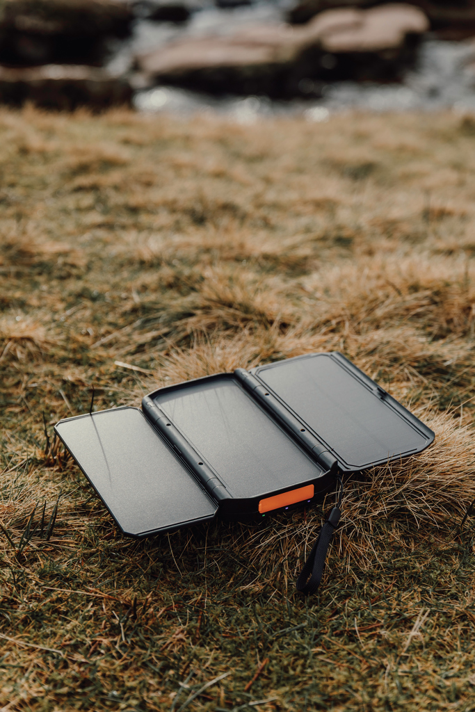 Nordic Drift Titan Solar-Powerbank 10.000 mAh mit 3 Faltpanels, bedruckbar