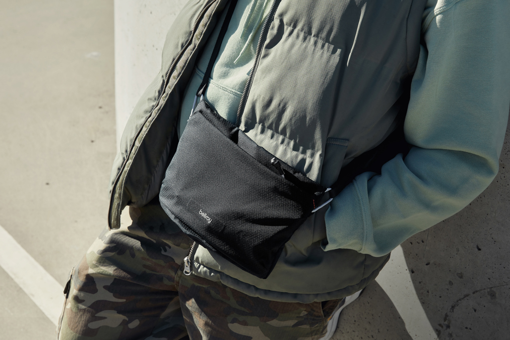Bellroy Lite Sacoche Crossbody-Tasche aus recyceltem PET-Ripstop Bellroy Lite Sacoche Crossbody-Tasche aus recyceltem PET-Ripstop