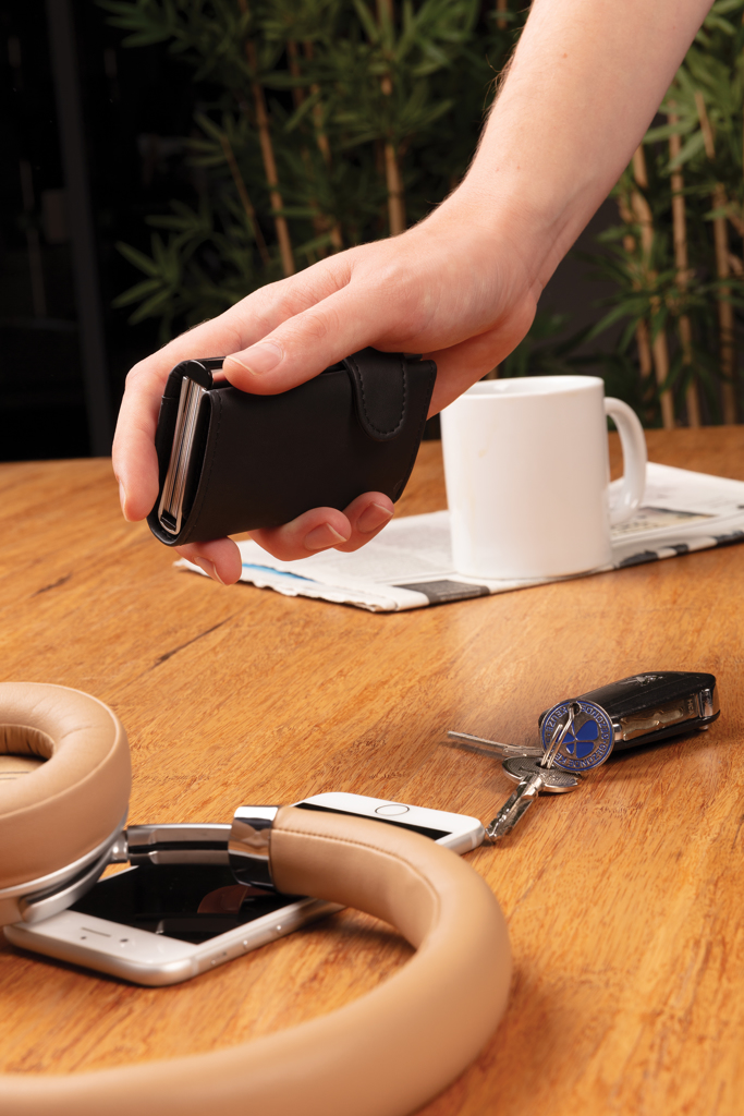 XD Collection RFID Kartenhalter aus Aluminium mit PU-Börse