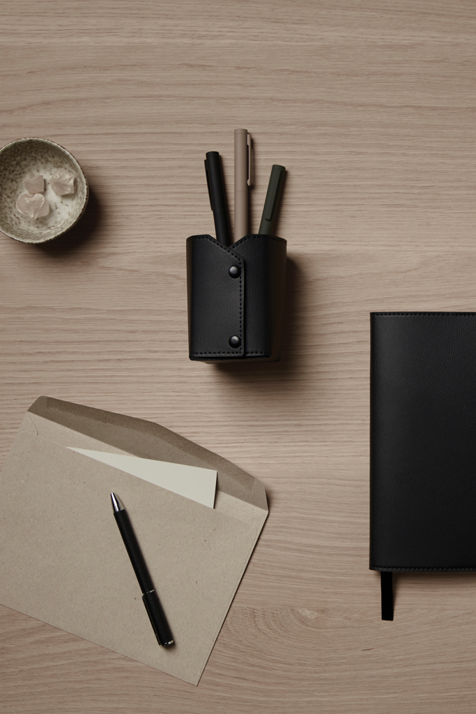 Timo Stifthalter aus RCS rPET, schwarz – Elegantes Werbegeschenk für Events Timo Stifthalter aus RCS rPET, schwarz – Elegantes Werbegeschenk für Events