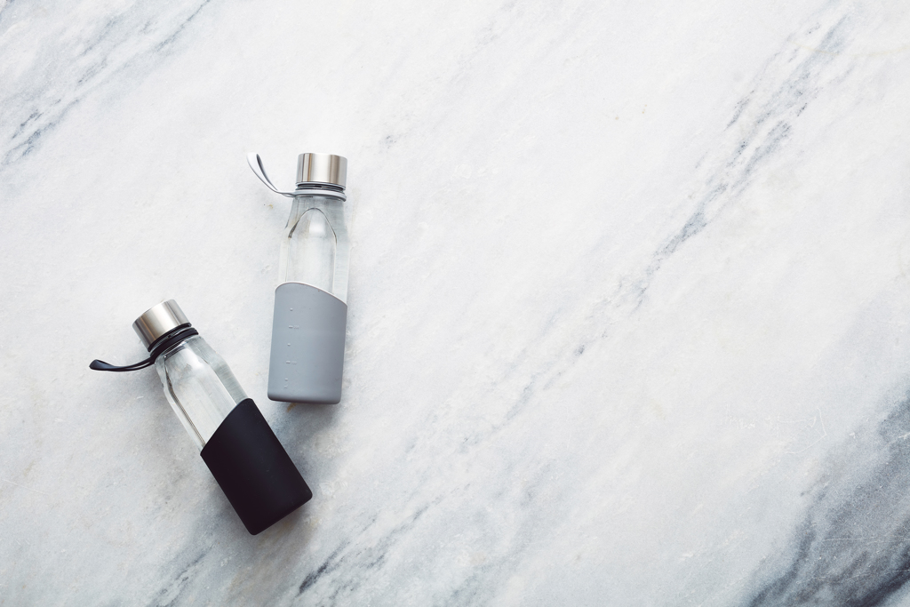 VINGA Lean Glasflasche mit Silikonhülle, Borosilikat, bedruckbar VINGA Lean Glasflasche mit Silikonhülle, Borosilikat, bedruckbar