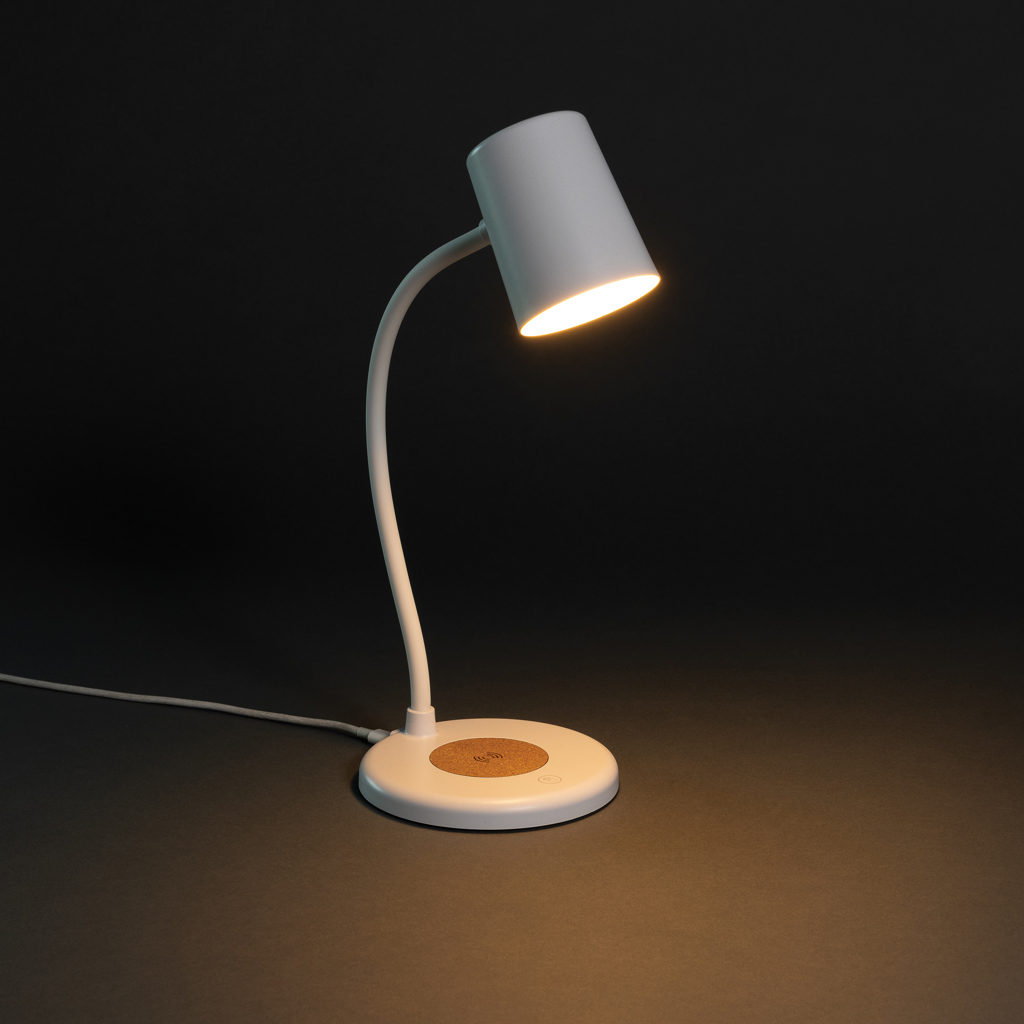 Zenara 15W Wireless Charger mit Schreibtischlampe aus recyceltem ABS und FSC-Kork