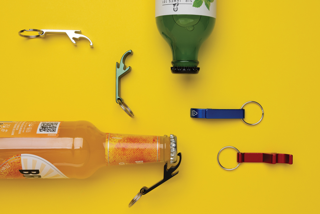 XD Collection Flaschen- und Dosenöffner-Schlüsselanhänger aus 79 % RCS-Recycling-Aluminium, mit Lasergravur