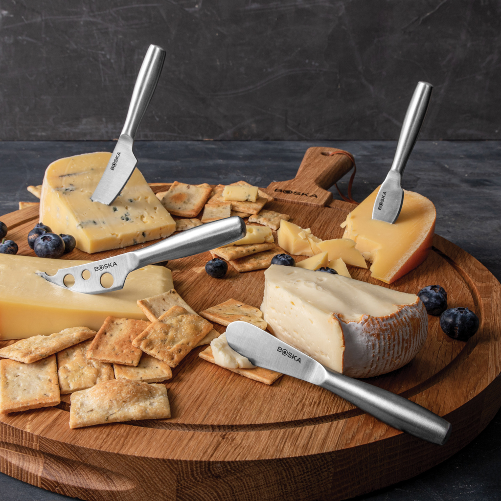 BOSKA Käsemesserset Mini Copenhagen – 4 Edelstahlmesser für harten, weichen und streichfähigen Käse BOSKA Käsemesserset Mini Copenhagen – 4 Edelstahlmesser für harten, weichen und streichfähigen Käse