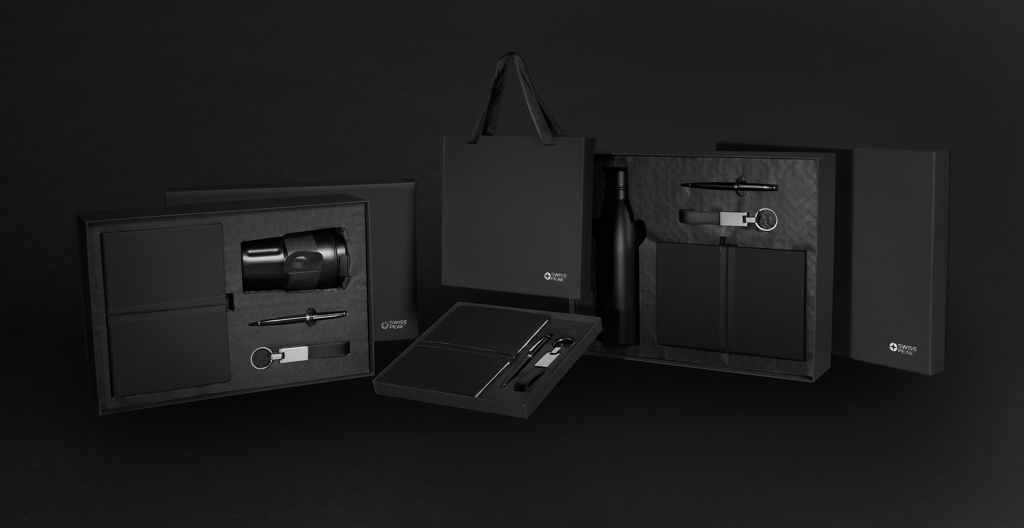 Swiss Peak RCS Deluxe Business-Set mit Vakuum-Becher, Notizbuch, Kugelschreiber und Schlüsselanhänger