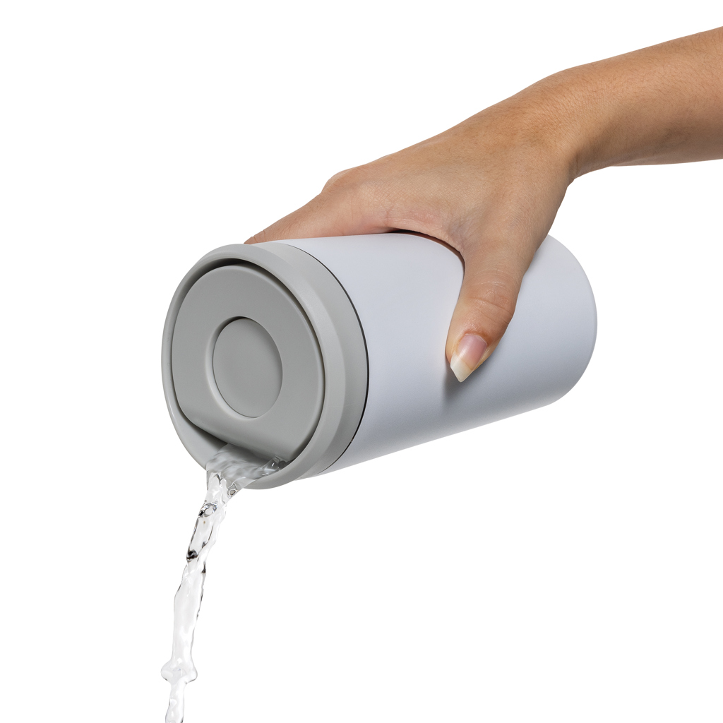 Avira Alix Klickbecher 400 ml — RCS-Recycling-Stahl mit One-Click-Deckel Avira Alix Klickbecher 400 ml — RCS-Recycling-Stahl mit One-Click-Deckel