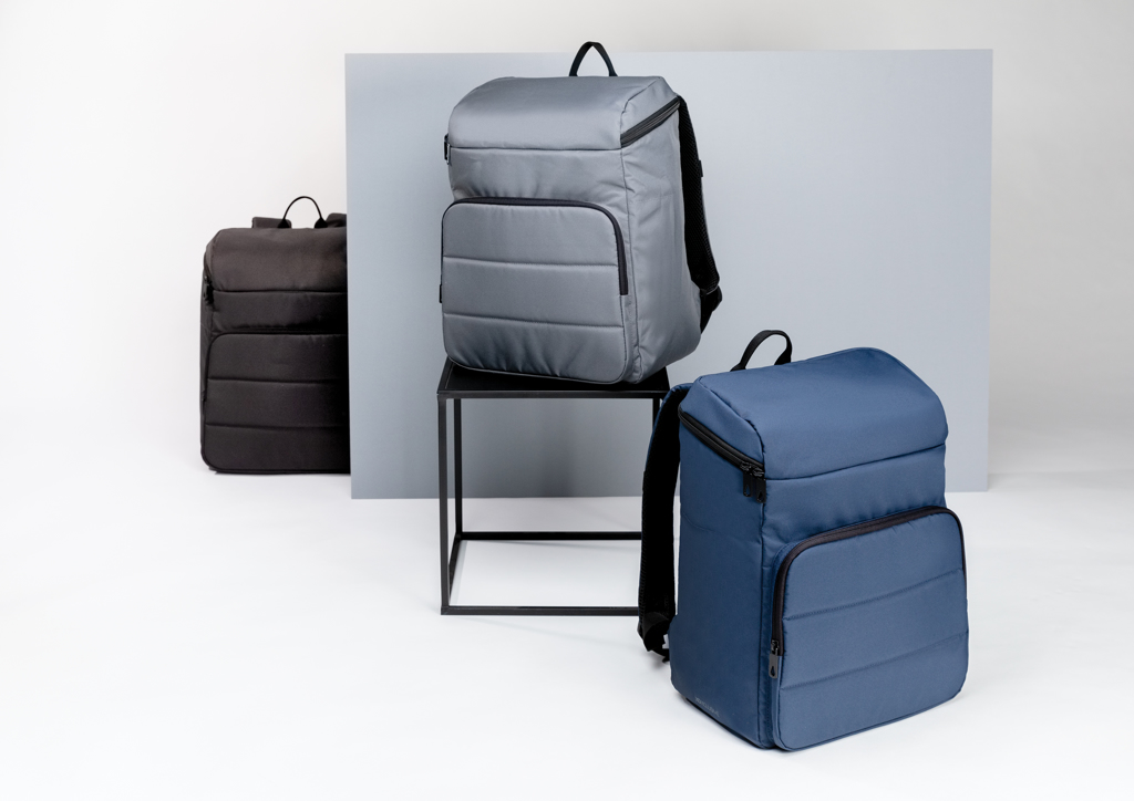 Impact AWARE RPET Kühl-Rucksack — 6 Flaschen / 24 Dosen, PVC-frei Impact AWARE RPET Kühl-Rucksack — 6 Flaschen / 24 Dosen, PVC-frei