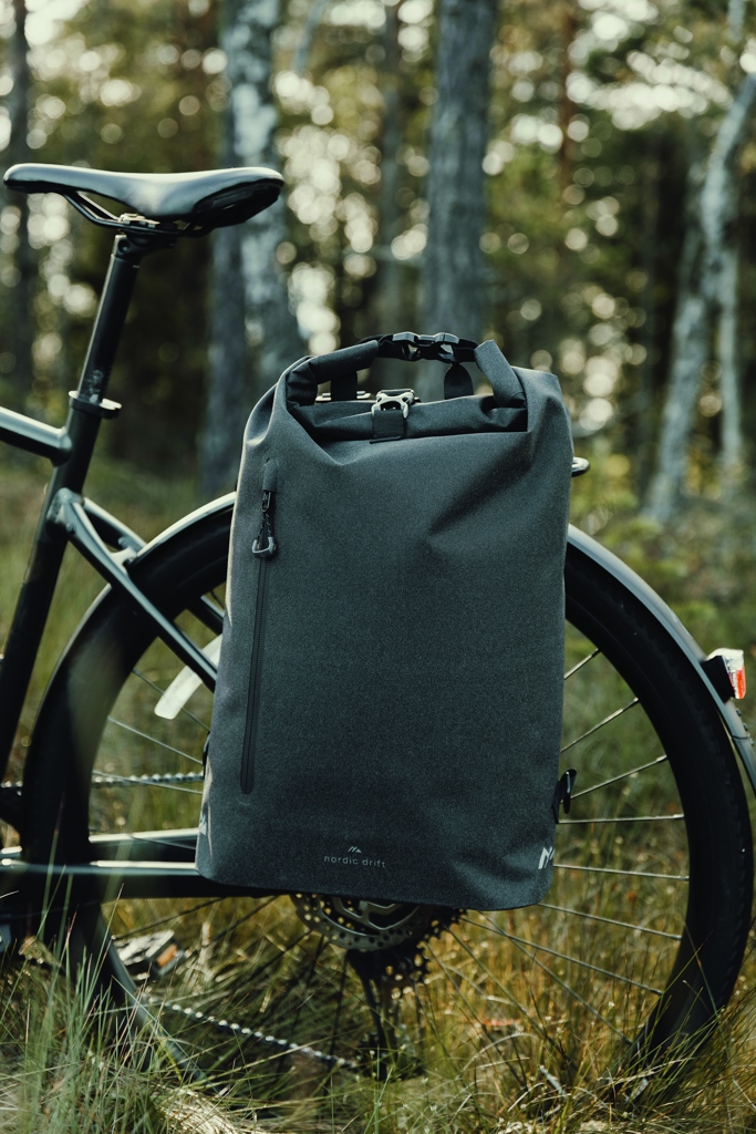 Nordic Drift Trail RCS Fahrradtasche 25 L mit Rollverschluss – bedruckbar