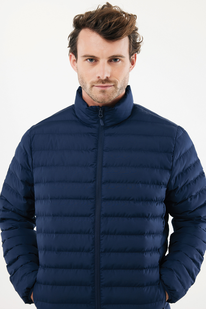 IQONIQ Maiko Herren Steppjacke aus 100% recyceltem Polyester