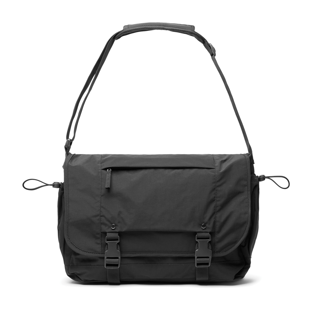 KENTO Urban Messenger Bag 15,6 Zoll aus RCS-recyceltem Nylon