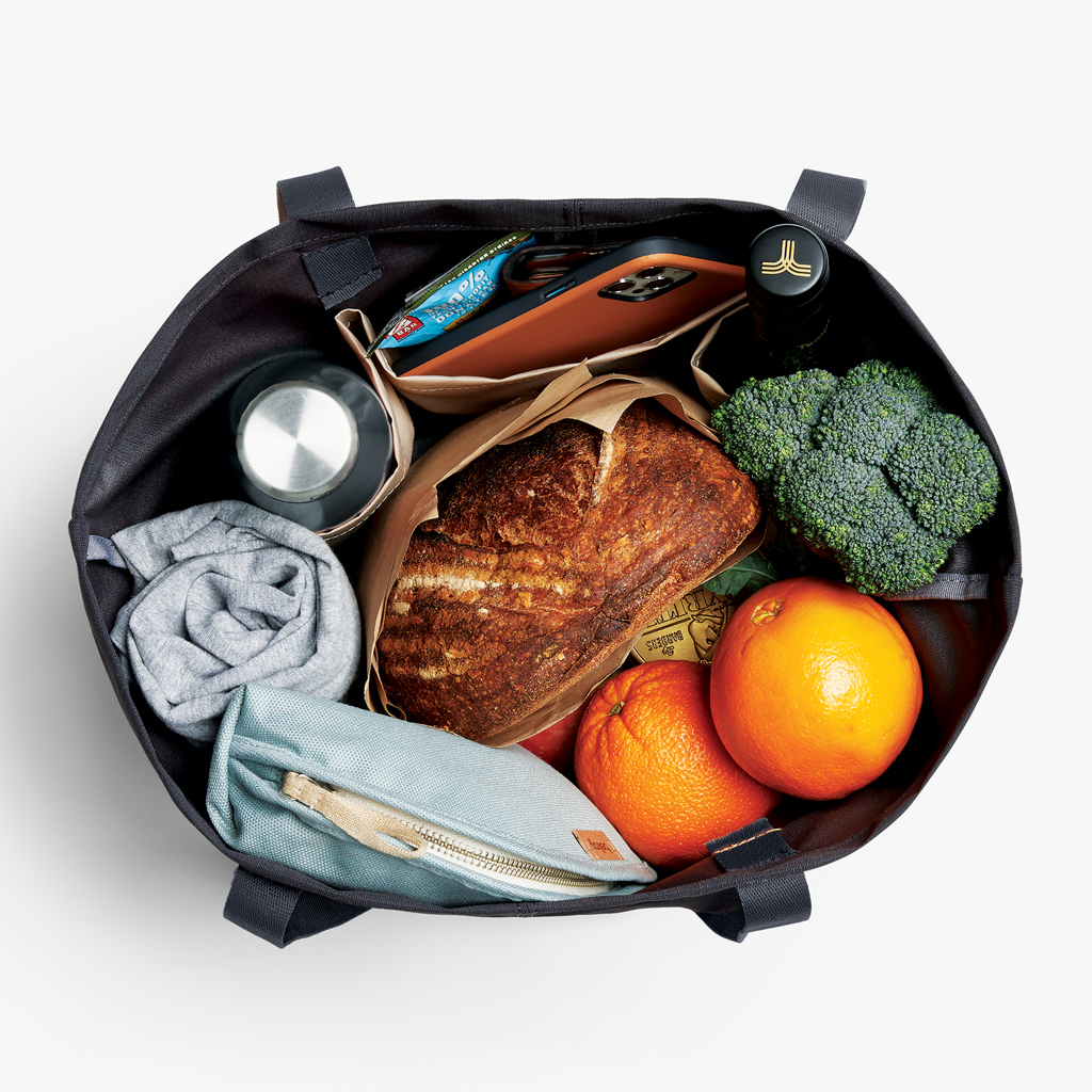 Bellroy Market Tote Einkaufstasche aus recyceltem PET, faltbar mit Flaschen-Sleeves