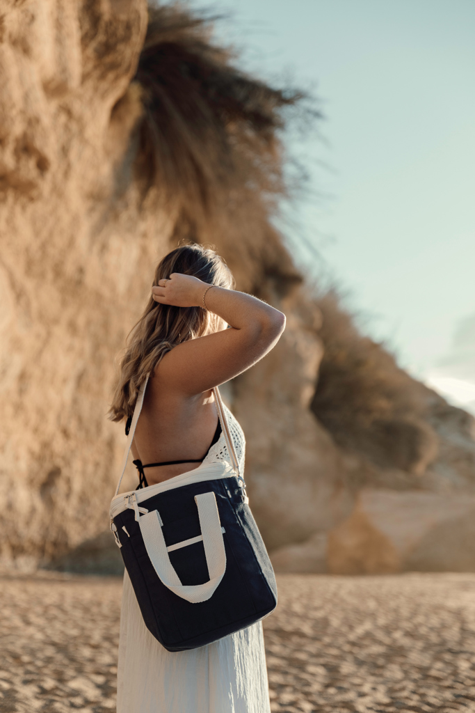 VINGA Volonne AWARE Kühltasche aus recyceltem Canvas mit Logo-Veredelung