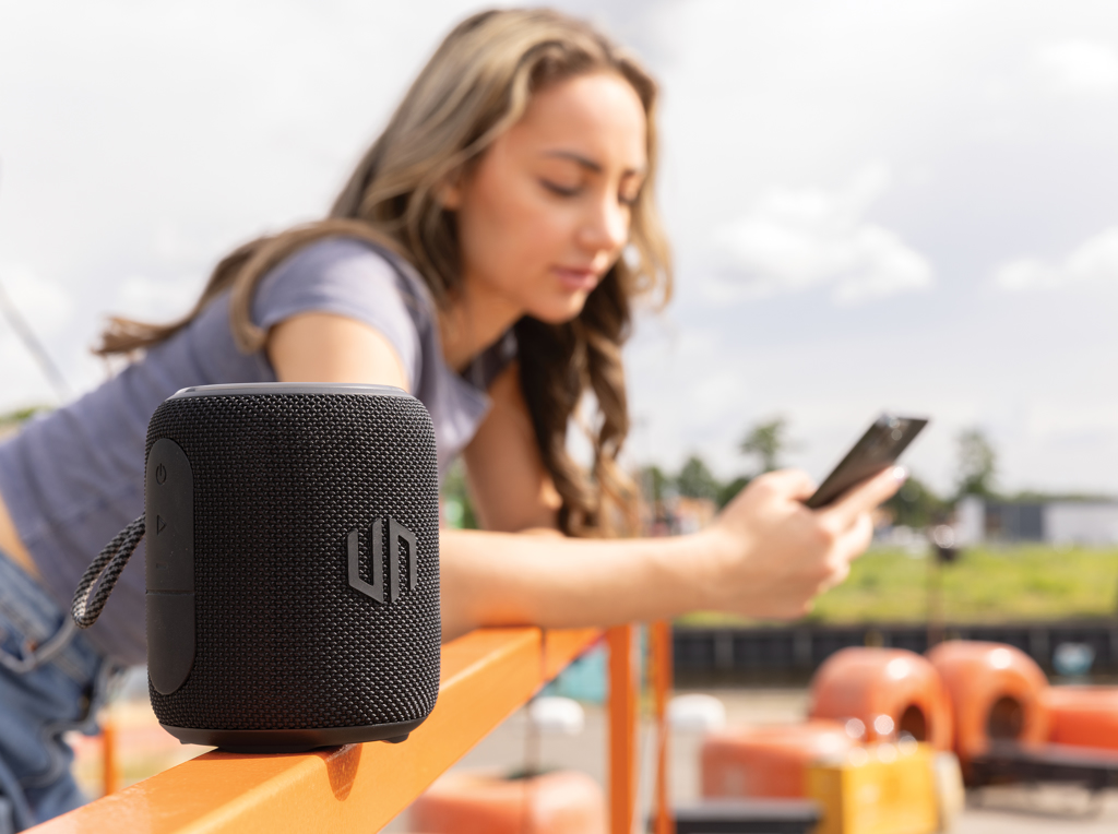 Urban Vitamin Palmdale 16W Bluetooth-Speaker IPX7 mit Lasergravur