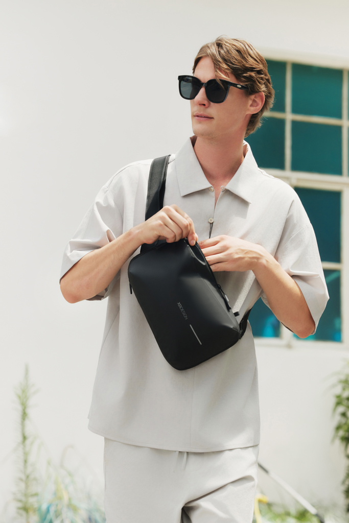XD Design Urban Sling-Bag wasserabweisend, R-PET-Trageriemen XD Design Urban Sling-Bag wasserabweisend, R-PET-Trageriemen