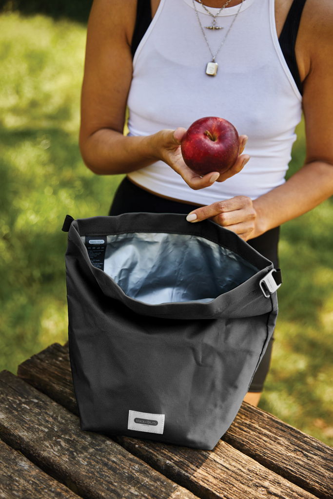 Black+Blum isolierte Lunch- und Kühltasche 6,7 L aus recyceltem PET, bedruckbar im Siebdruck-Transfer