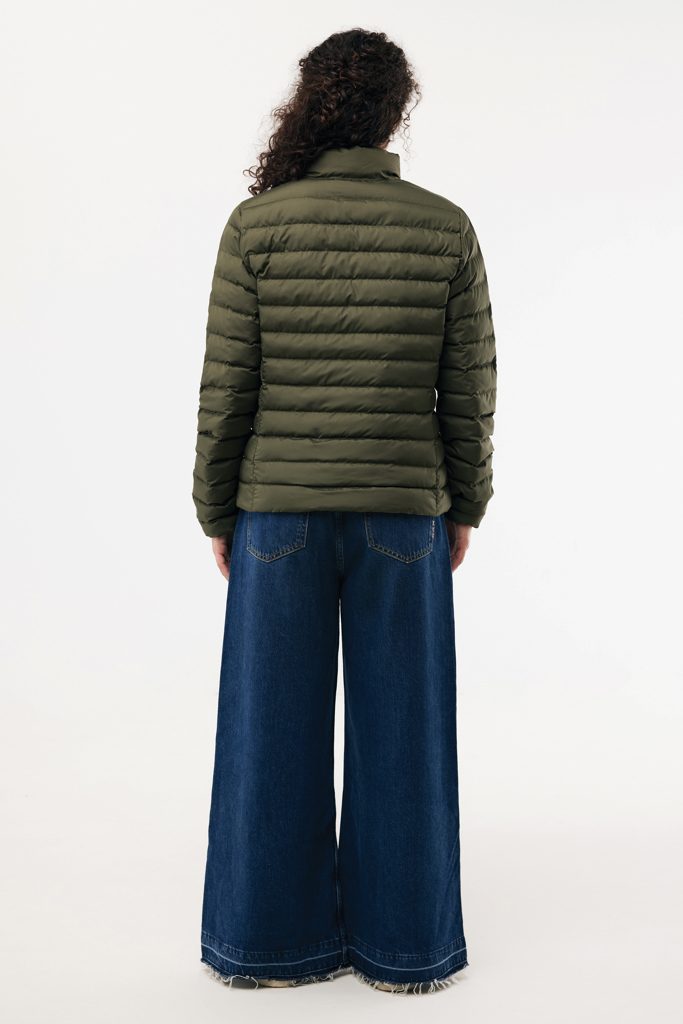 IQONIQ Maiko Damen Steppjacke aus 100% recyceltem Polyester – Werbeartikel mit Logo-Veredelung IQONIQ Maiko Damen Steppjacke aus 100% recyceltem Polyester – Werbeartikel mit Logo-Veredelung