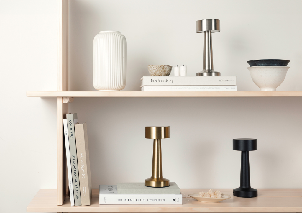 VINGA Maris LED-Tischleuchte aus RCS-recyceltem ABS, USB-C, mit Logo veredelbar