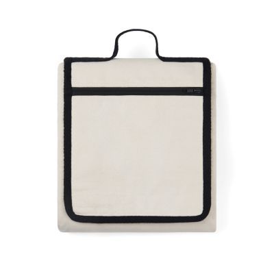 VINGA Volonne AWARE Picknickdecke aus recyceltem Canvas, 130 × 170 cm, mit Tasche, bestickbar