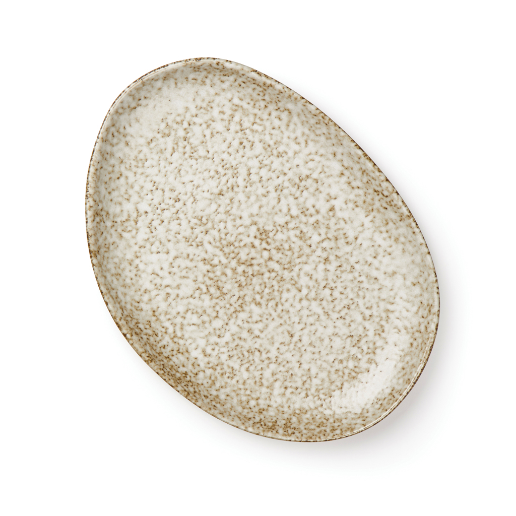 VINGA Nuvem Servierplatte aus handglasiertem Steingut, beige