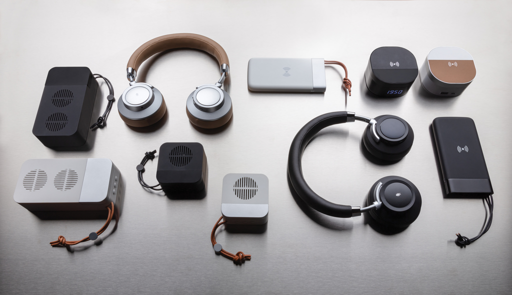 Qi 5W Wireless Ladeuhr mit Aluminium – weiß