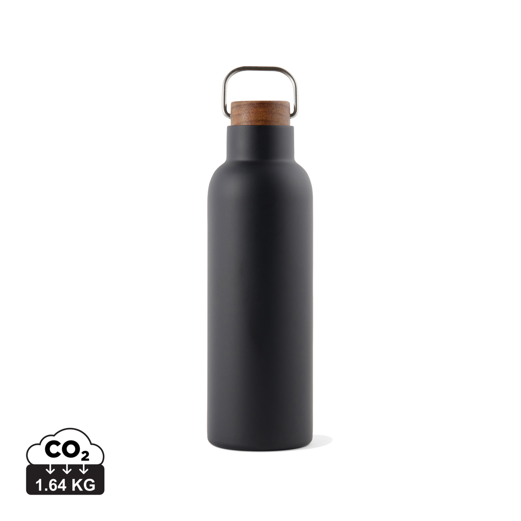 VINGA Ciro Vakuumflasche 800 ml aus 79 % recyceltem Edelstahl mit Akazienholz-Deckel VINGA Ciro Vakuumflasche 800 ml aus 79 % recyceltem Edelstahl mit Akazienholz-Deckel